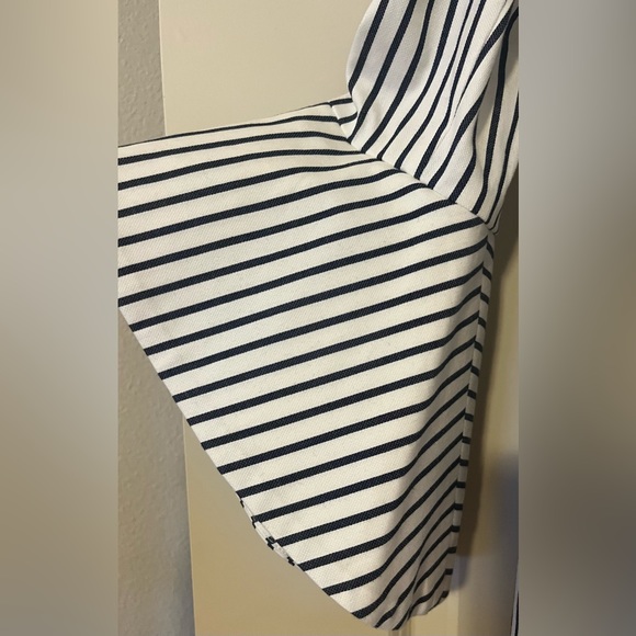 Cabi Brand Stripped Blazer w/ Bell Sleeves. Black and White. Size Small. - Picture 2 of 5